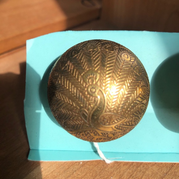 Brass peacock knobs - Picture 2 of 3
